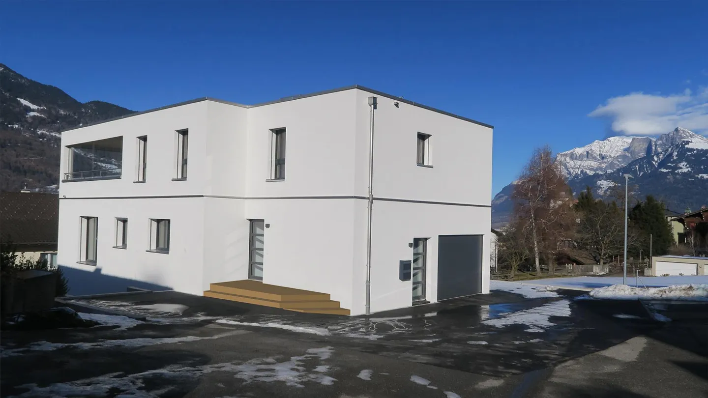 Appartement 4.5 pièces dans une maison bifamiliale avec espace jardin, ZEV - Photo 1 sur 24