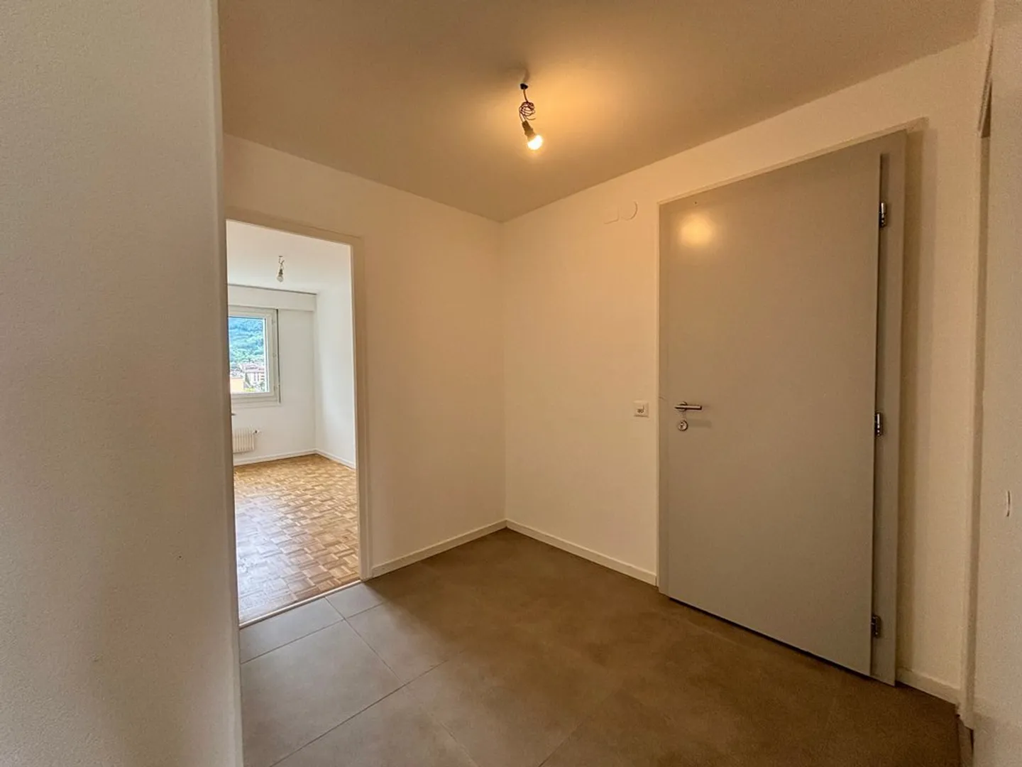 Ampio appartamento 3.5 locali - Foto 4 di 8