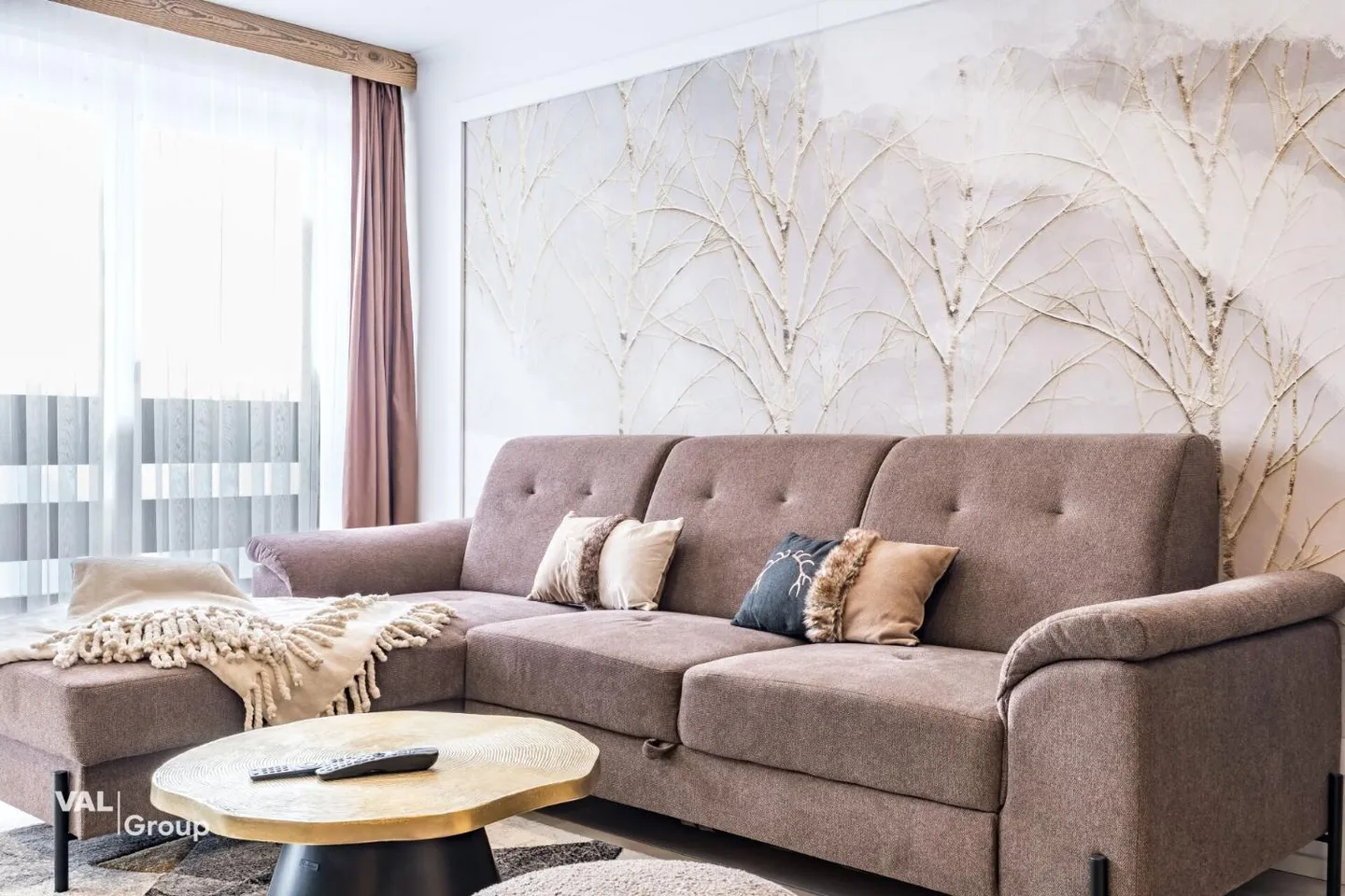 Modern Apartment with Alpine Ambiance - Photo 5 of 13