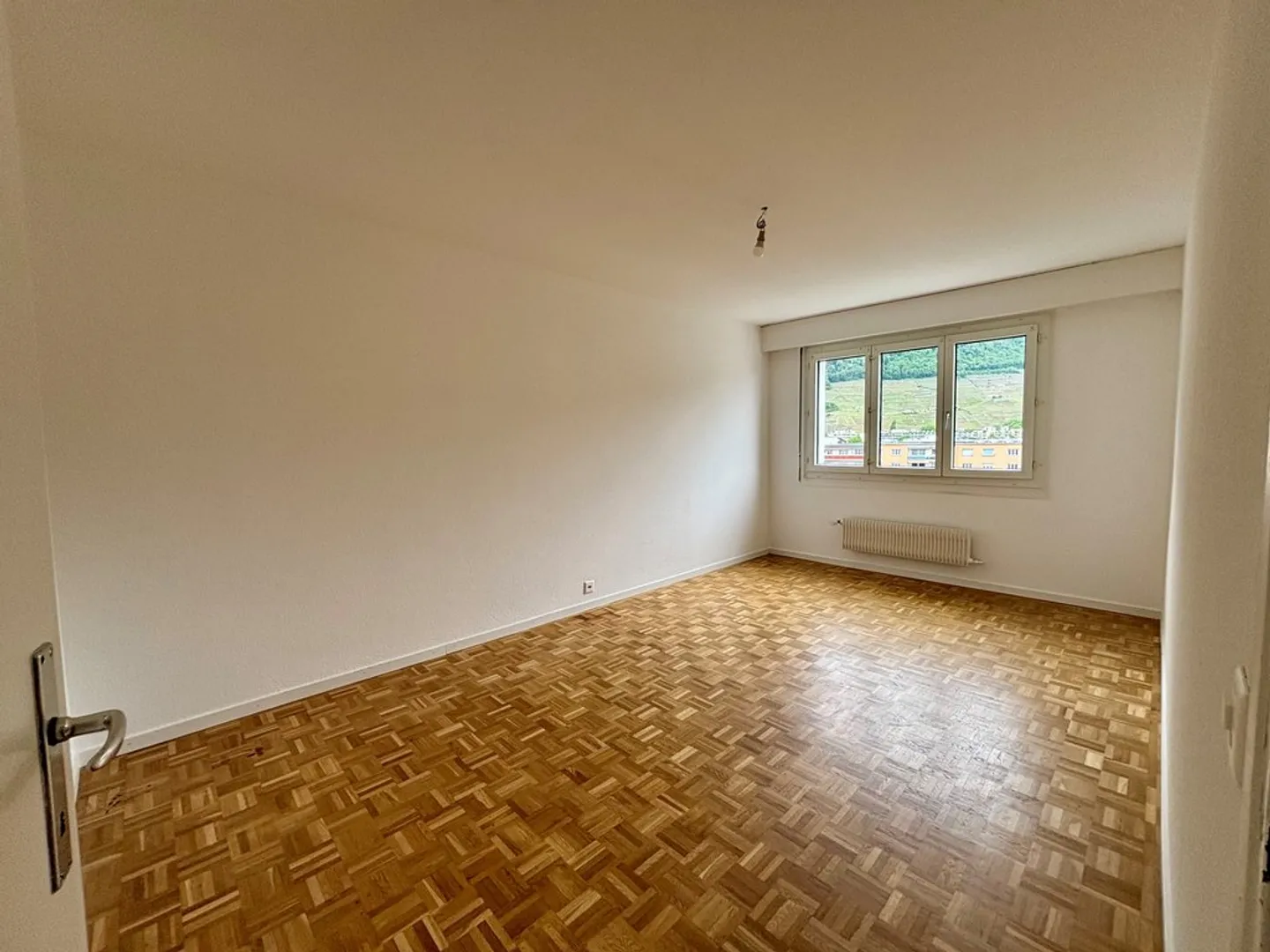 Ampio appartamento 3.5 locali - Foto 2 di 8