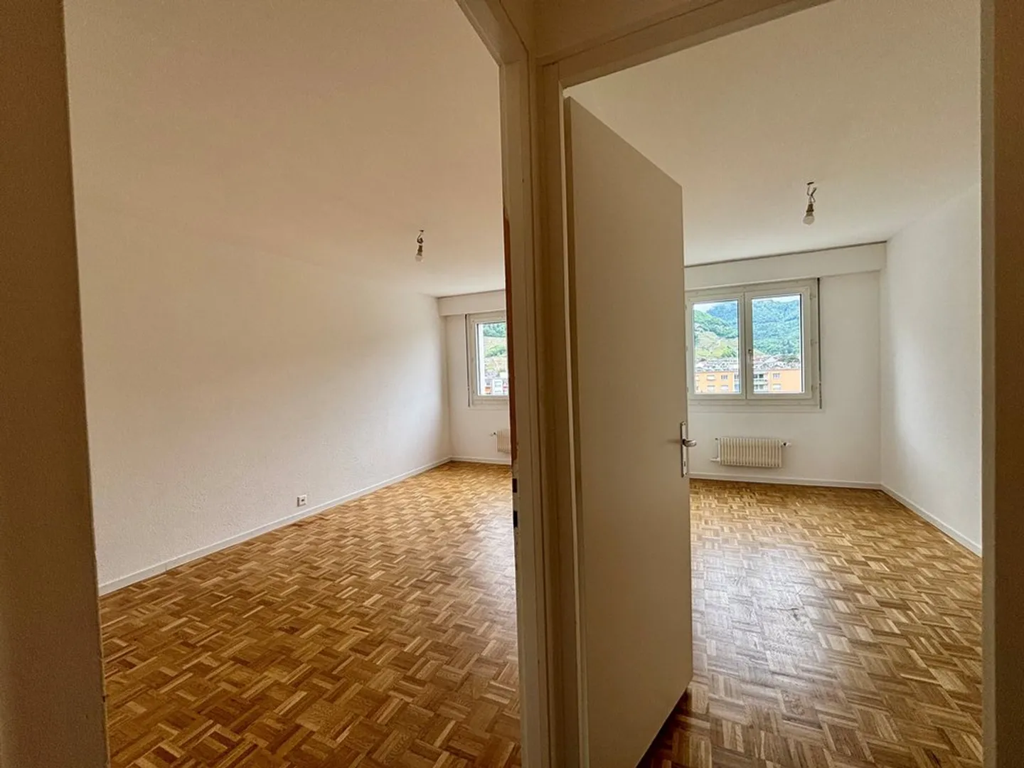 Ampio appartamento 3.5 locali - Foto 3 di 8
