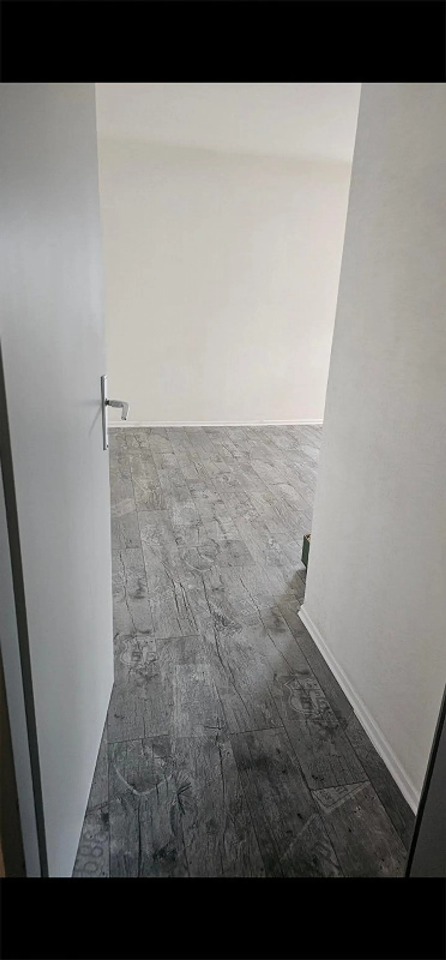 Appartamento luminoso di 4,5 stanze al 3° piano con balcone e bella vista - Foto 13 di 13