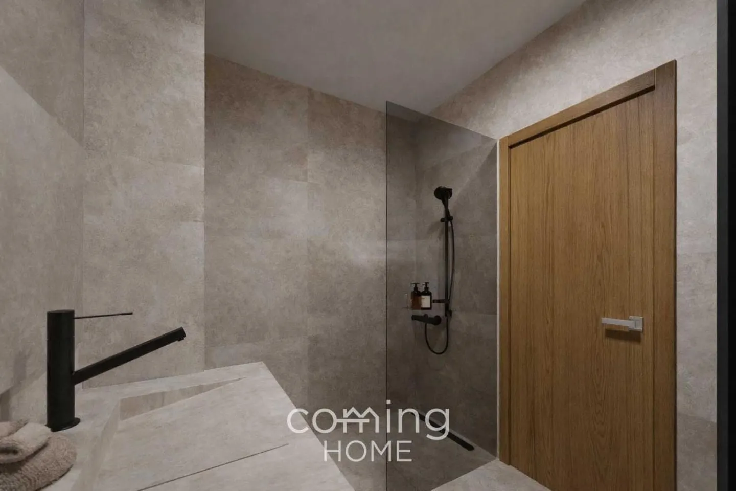 Spacious 4.5-room apartment with balcony in the center of Brig - being renovated - Photo 5 of 11