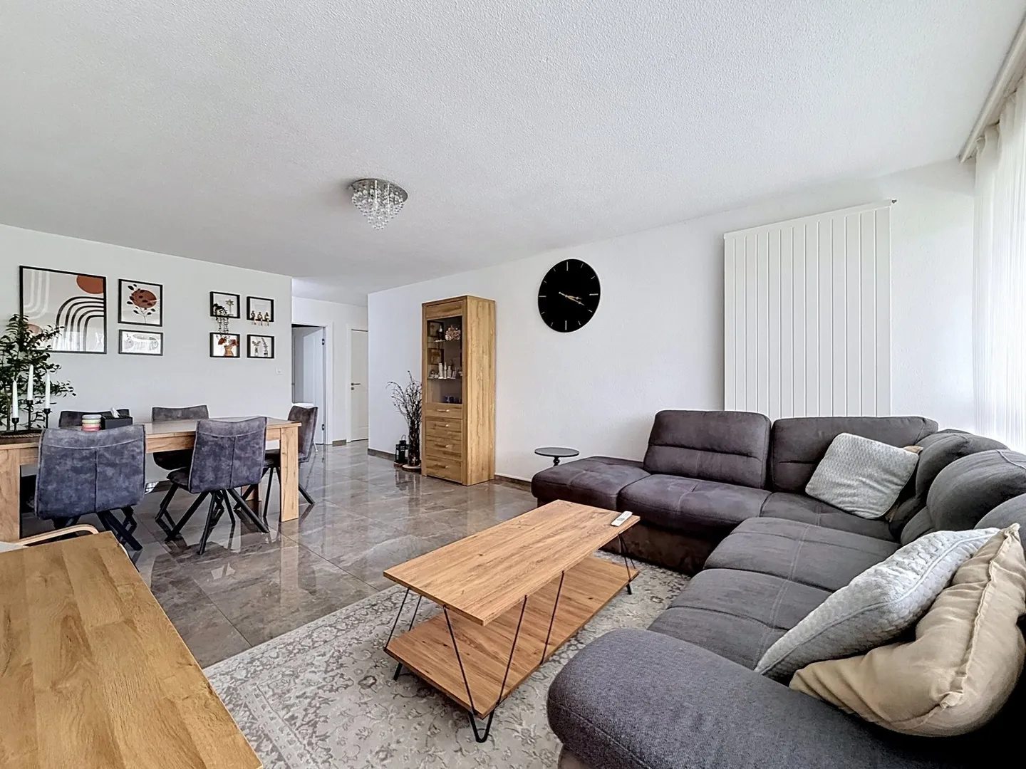 Helles Apartment mit Veranda - Foto 1 von 10