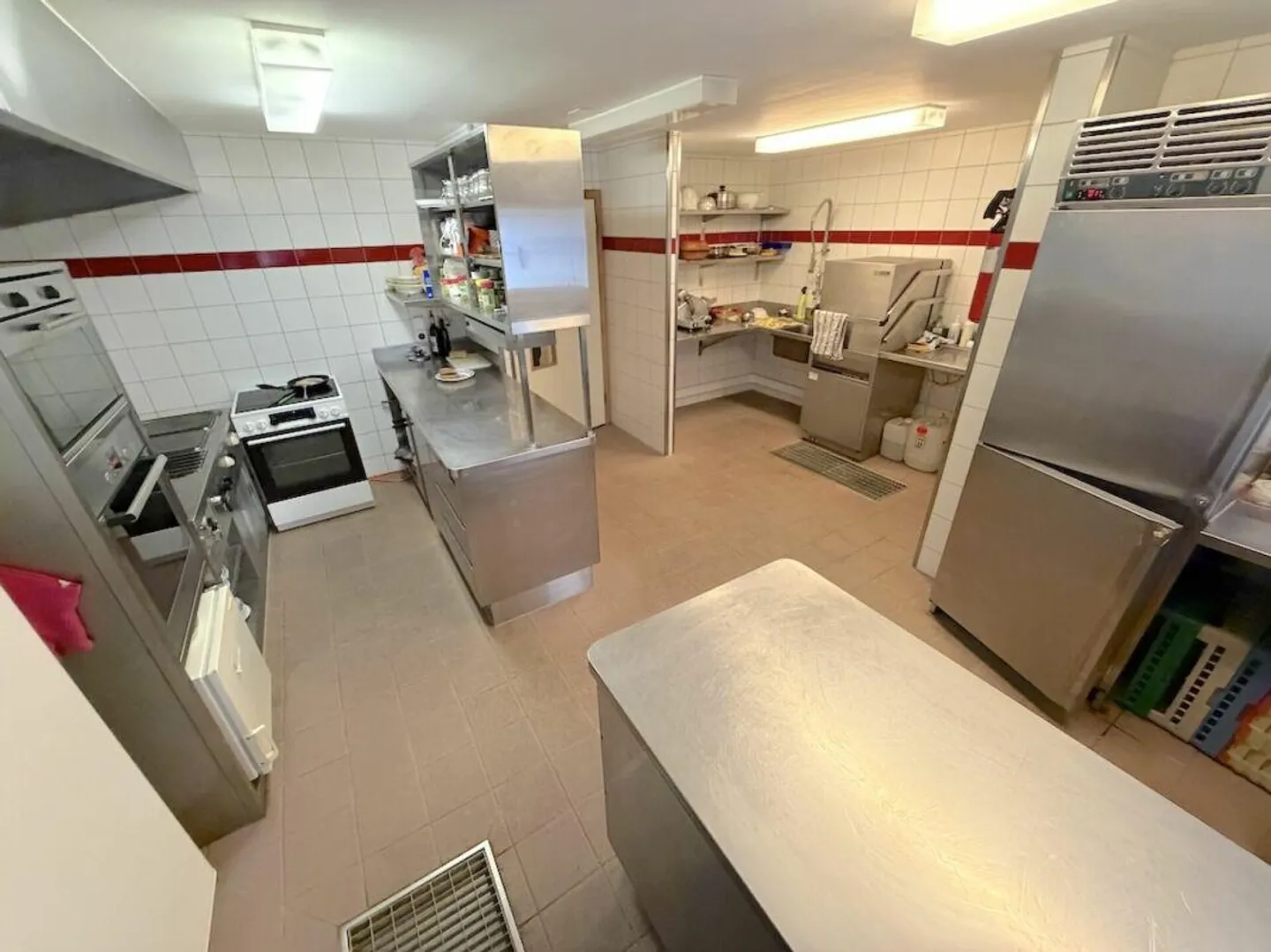 Schönes Gasthaus mit Wohnung und Gäste Wellness Zimmer zu verkaufen - Foto 10 von 12