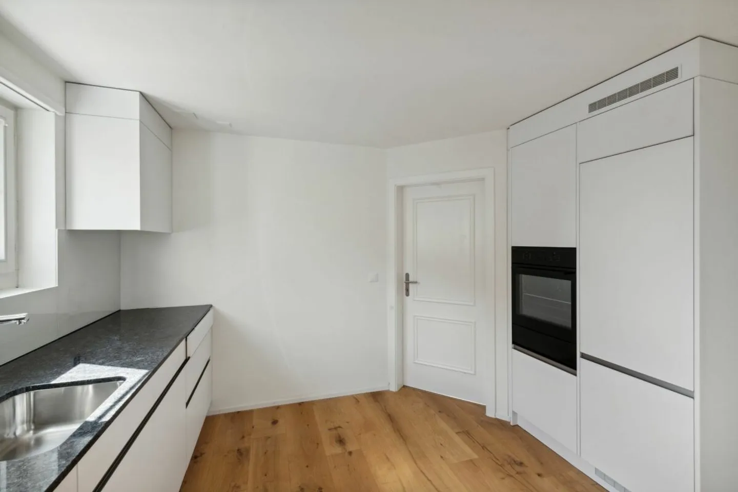 COMPLETAMENTE RISTRUTTURATO E LUMINOSO - Foto 5 di 13