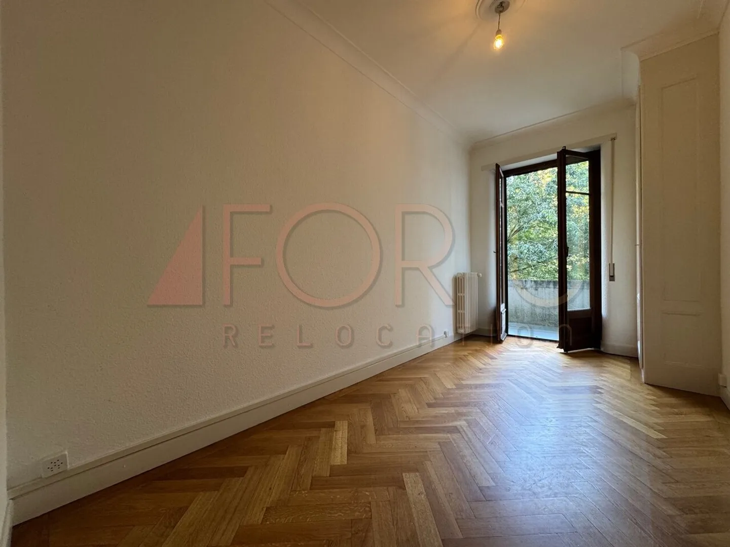 Very nice 3.5 room apartment with 2 balconies and quiet in Malagnou - Photo 5 of 12