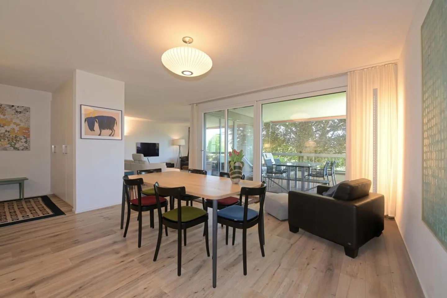 Küsnacht : appartement en copropriété bien entretenu avec de grands espaces extérieurs - Photo 2 sur 6