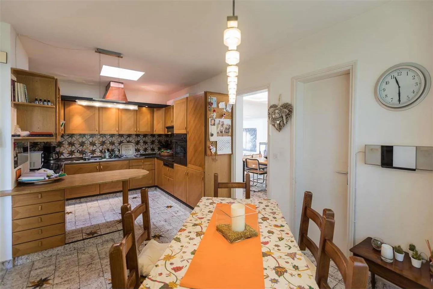 Apartment with 5.5 rooms and private garden - Photo 9 of 13