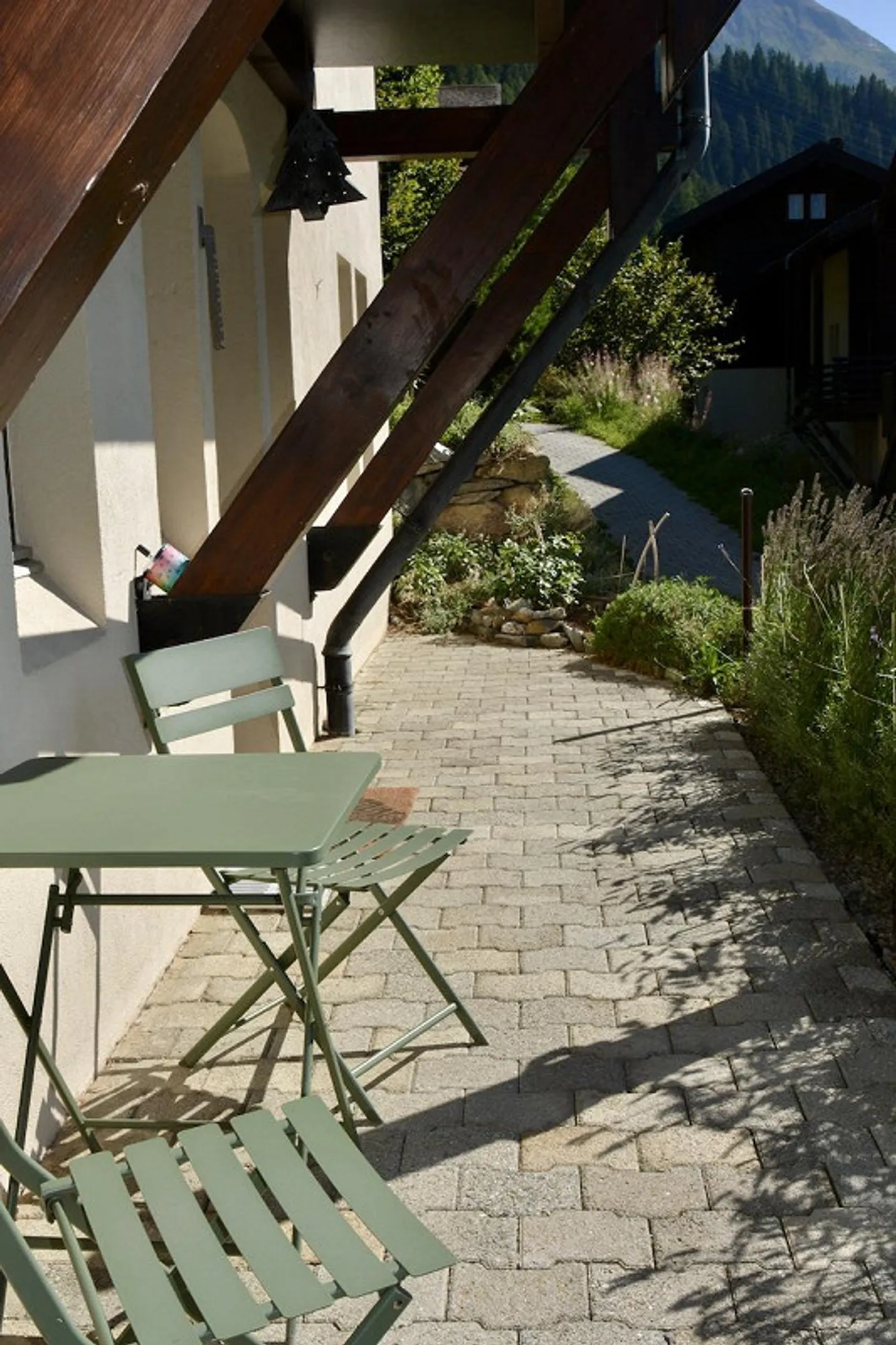 Modernisiertes Studio mit Terrasse - Foto 10 von 10