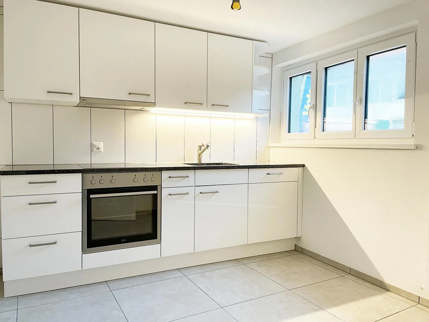 Komplett renoviert, beste Materialien, mit Waschturm - Foto 4 von 8