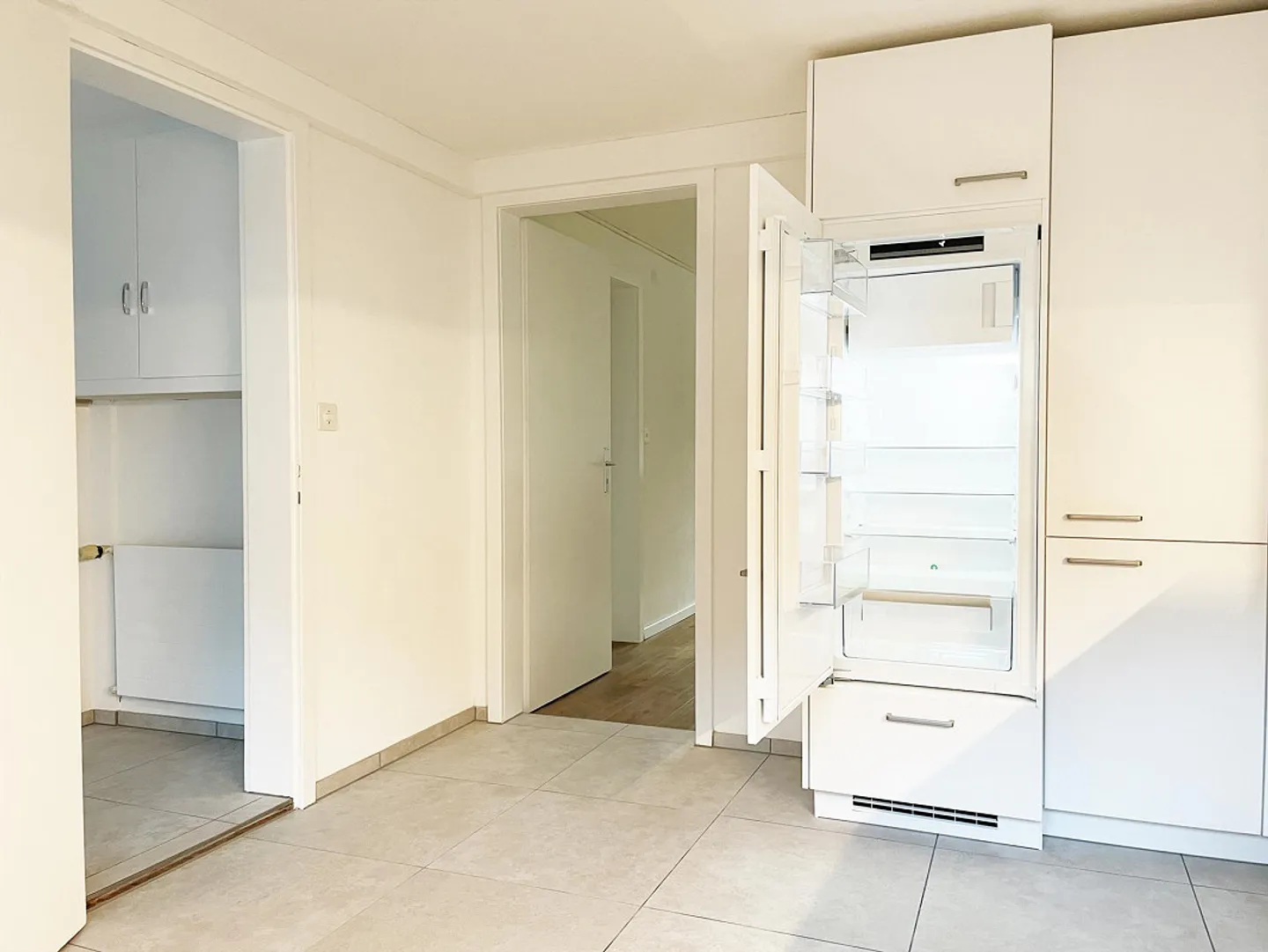 Komplett renoviert, beste Materialien, mit Waschturm - Foto 6 von 8
