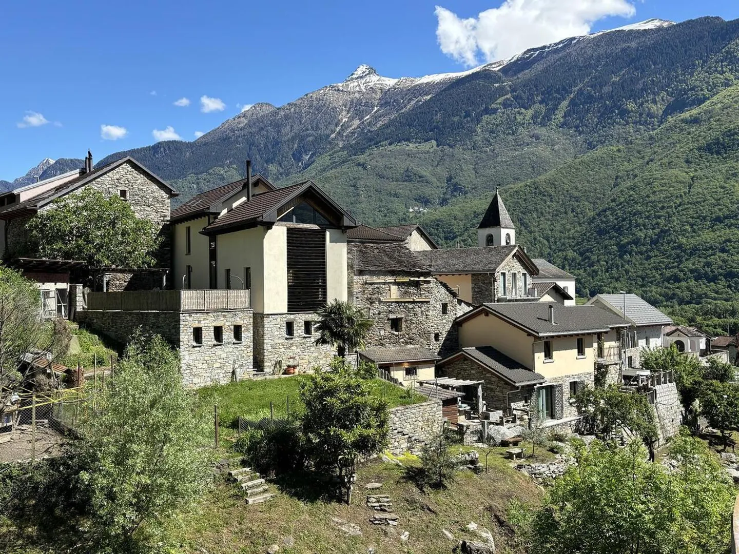 DANS UN EMPLACEMENT TRANQUILLE ET ENSOLEILLÉ, AVEC PROJET. - Photo 1 sur 4