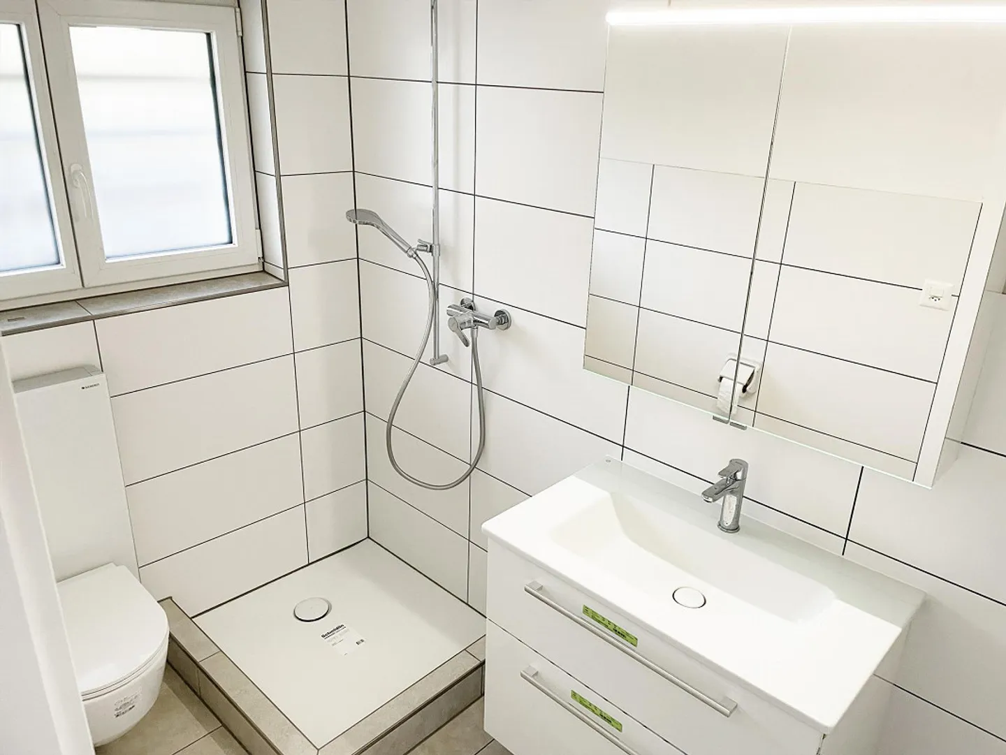 Komplett renoviert, beste Materialien, mit Waschturm - Foto 7 von 8