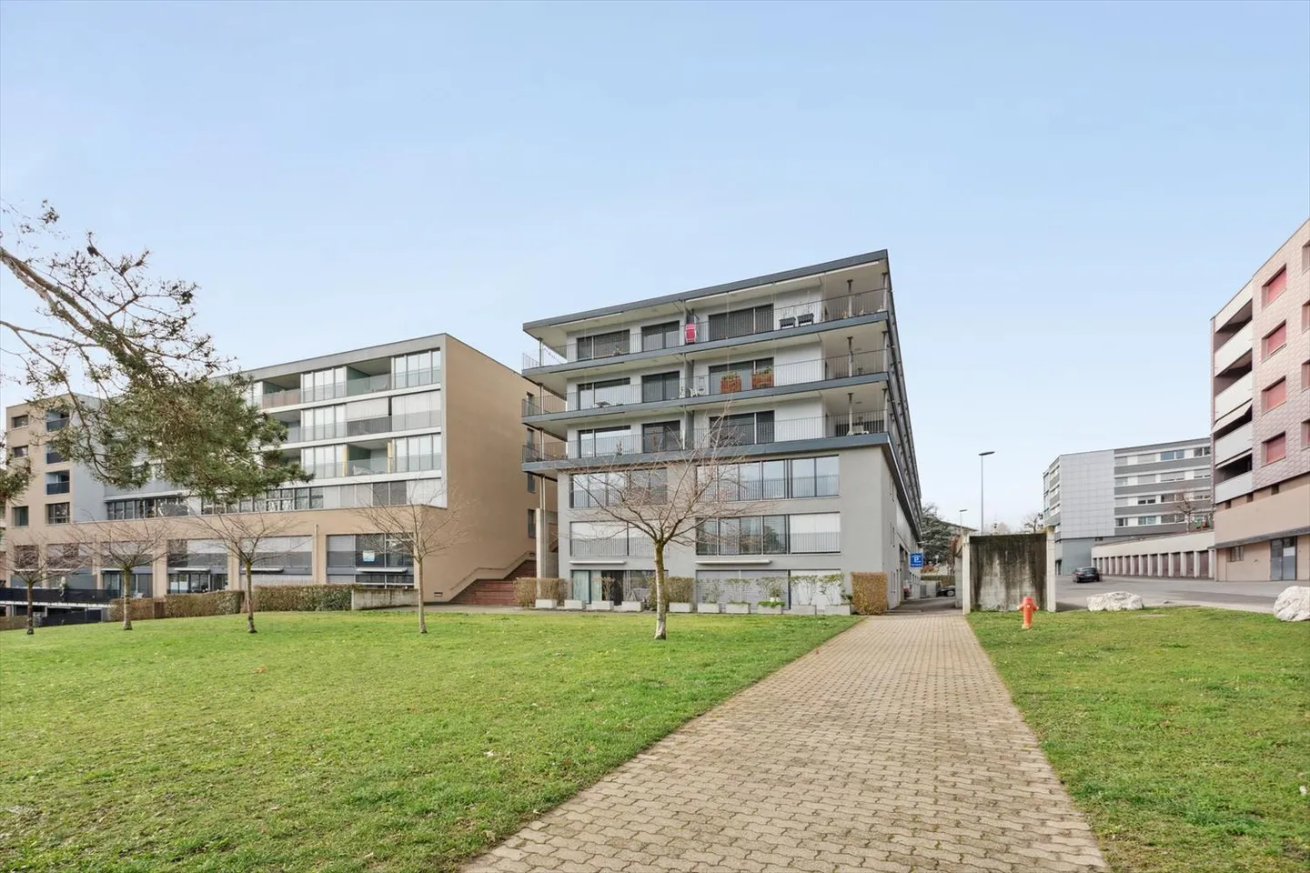 3,5 Zimmer mit Terrasse und Blick auf einen Park - MIETE MIT KOSTENFREIER KAUTION - Foto 1 von 6