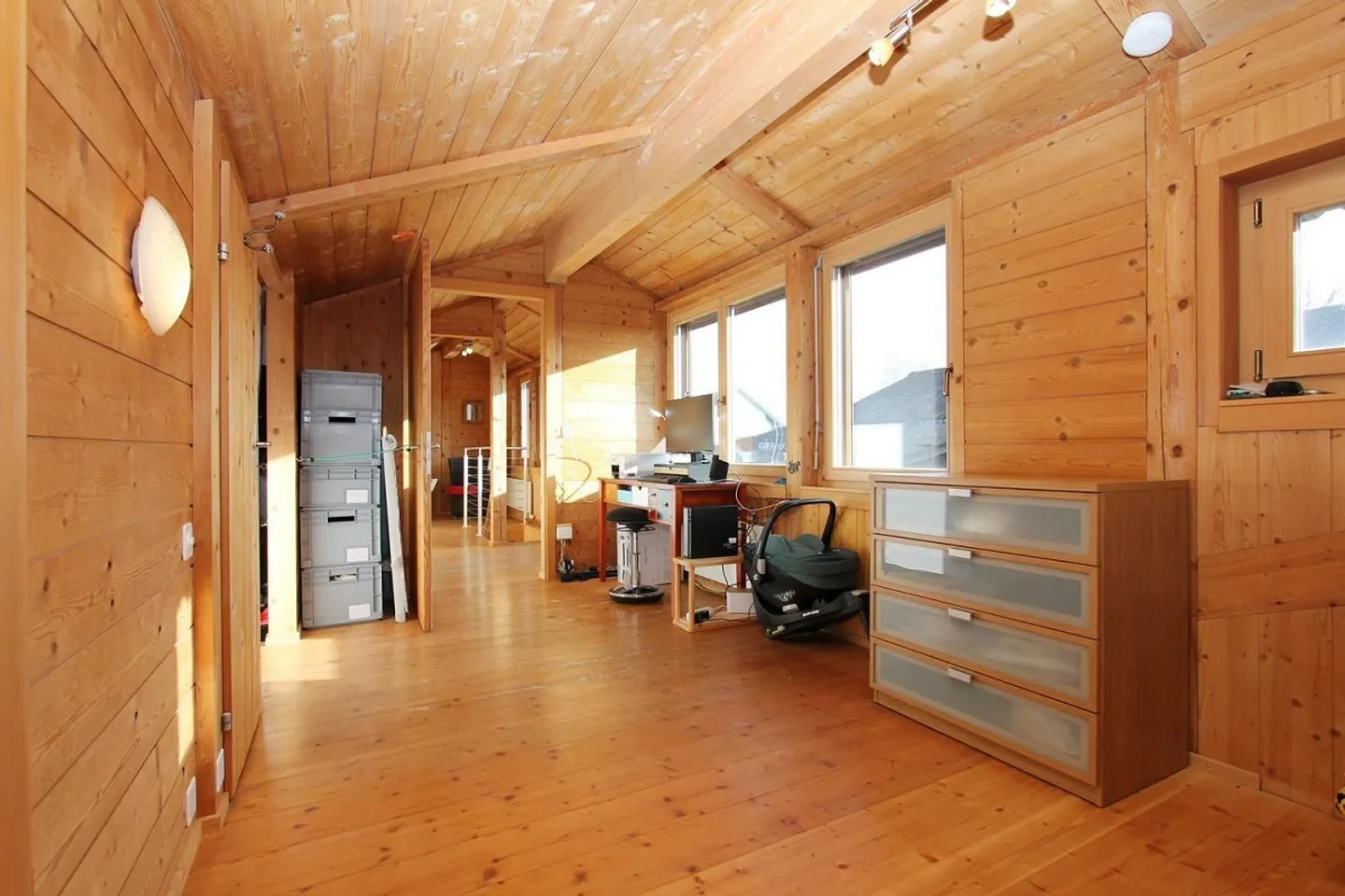 Maison atrium attrayante dans un emplacement ensoleillé et pratique - Photo 12 sur 13