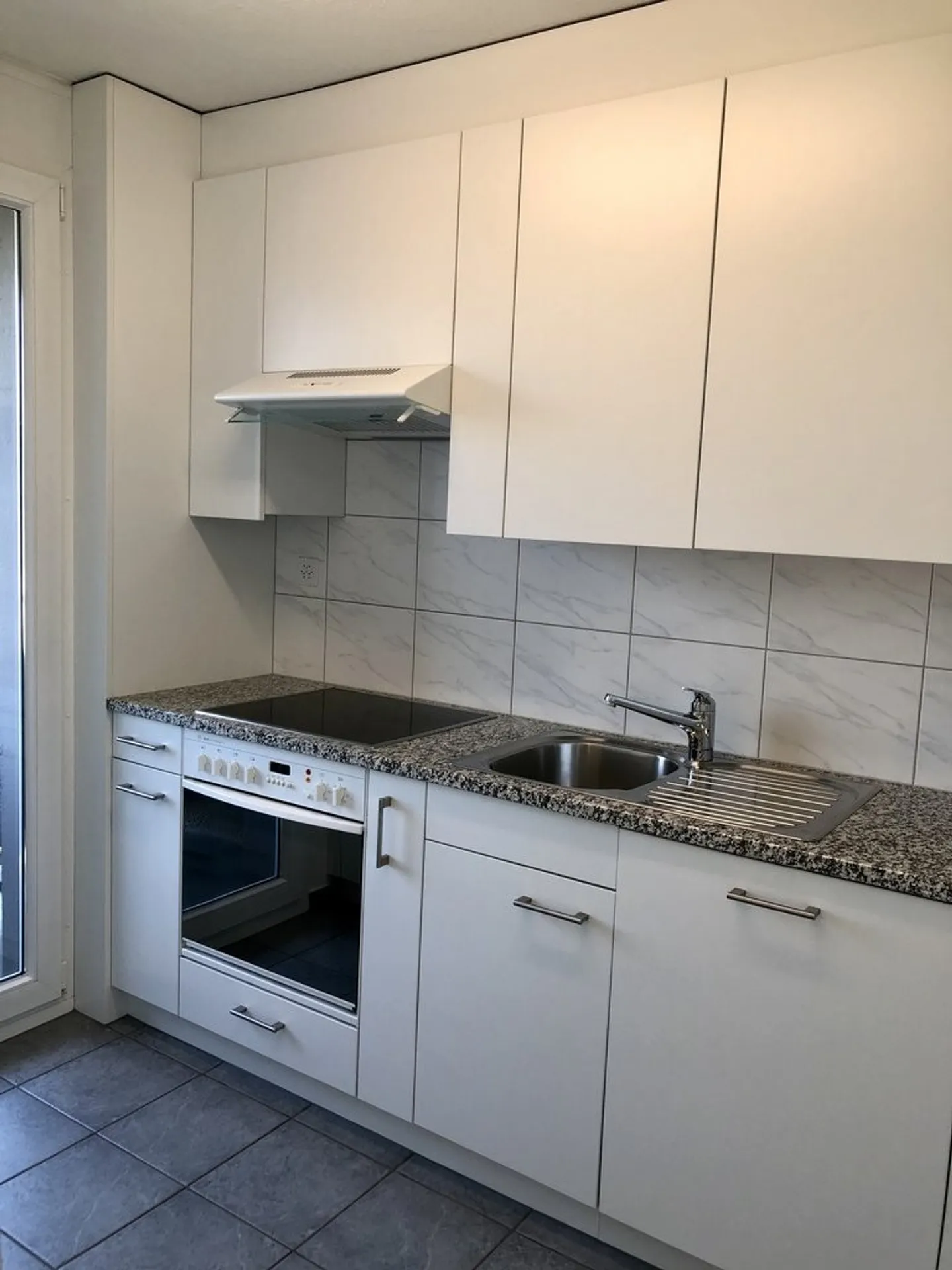 Vue panoramique dans le meilleur emplacement - Photo 2 sur 8