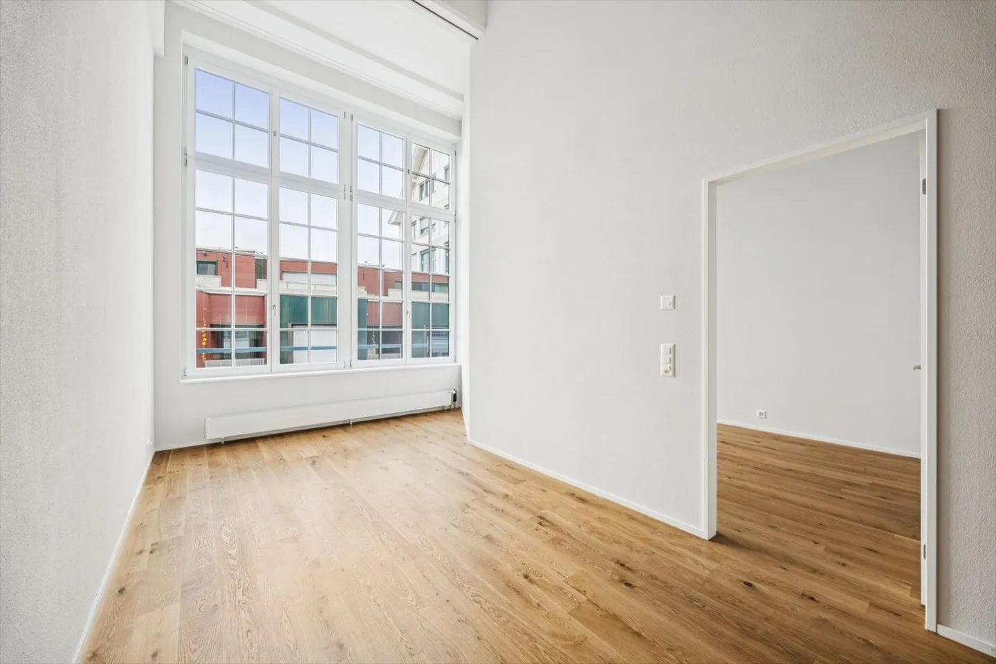 Lumière, Espace et Design - Appartement en Loft de 3,5 pièces dans un Nouveau Bâtiment - Photo 2 sur 10