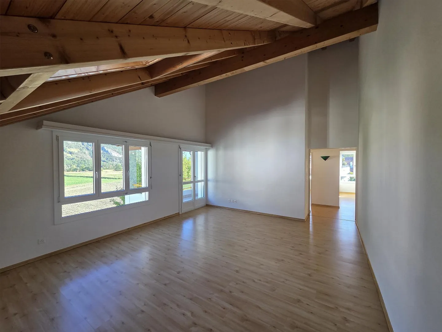 Appartamento mansardato di 2 1/2 stanze - Foto 4 di 10