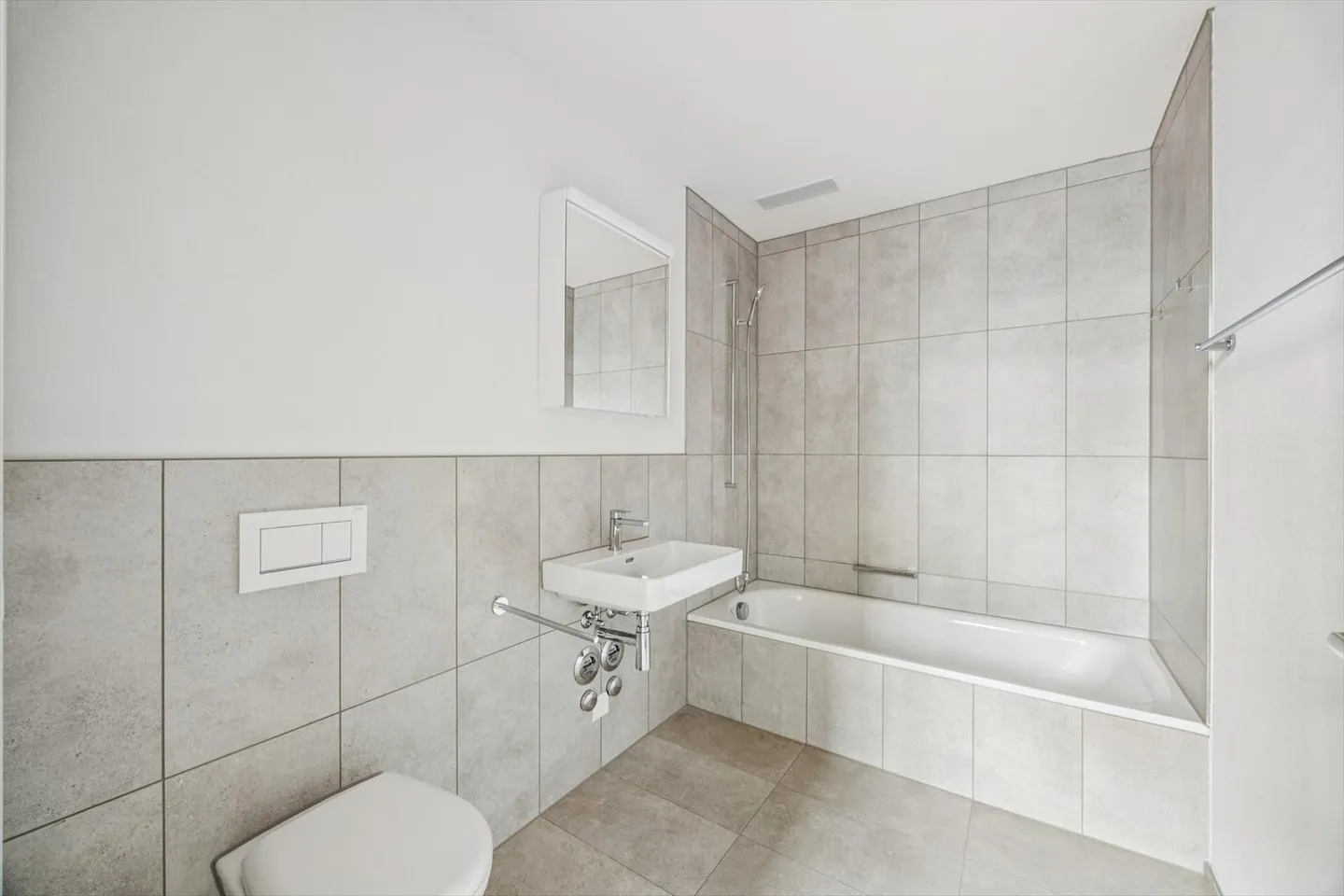 Lumière, Espace et Design - Appartement en Loft de 3,5 pièces dans un Nouveau Bâtiment - Photo 6 sur 10