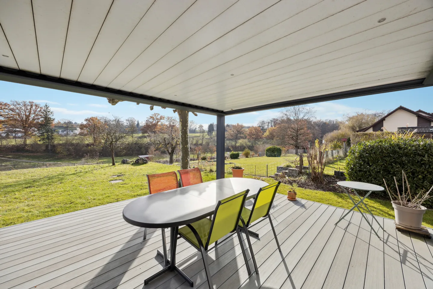 Belle maison mitoyenne avec 6,5 pièces sans vis-à-vis - Photo 1 sur 7