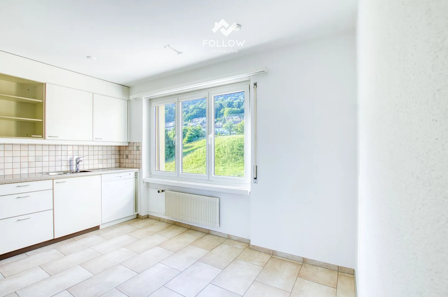 Première occupation après modernisation : appartement de 4,5 pièces avec vue imprenable - Photo 7 sur 9