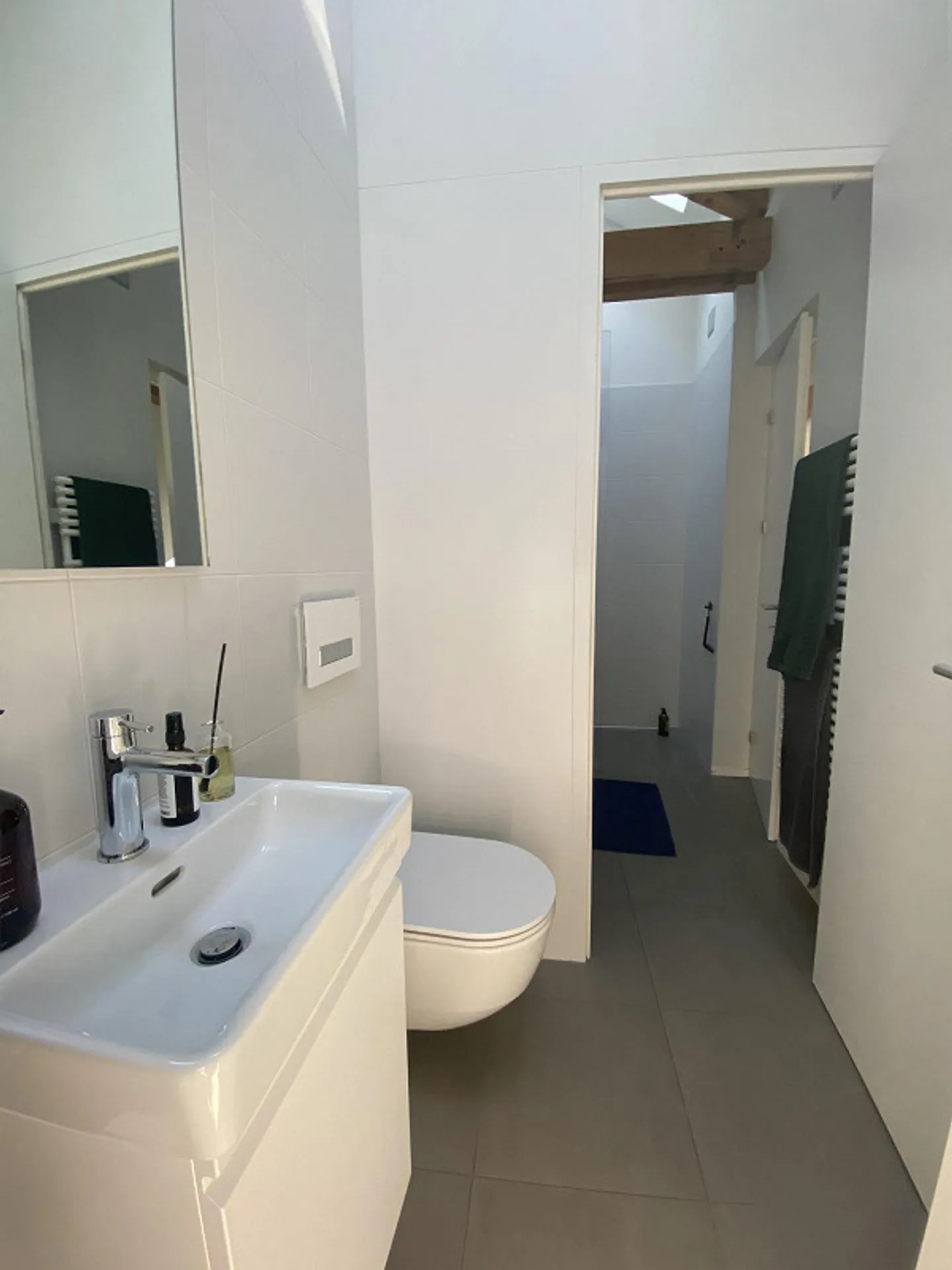 Charmante Dachwohnung mit Altbau-Charme im Herzen von Bern - Foto 9 di 9
