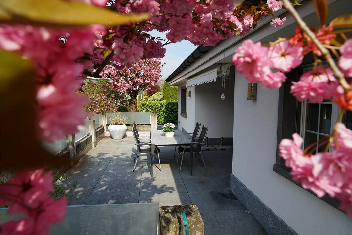 6.5-room single-family house including hobby room in the middle of Schwyz - Photo 1 of 9