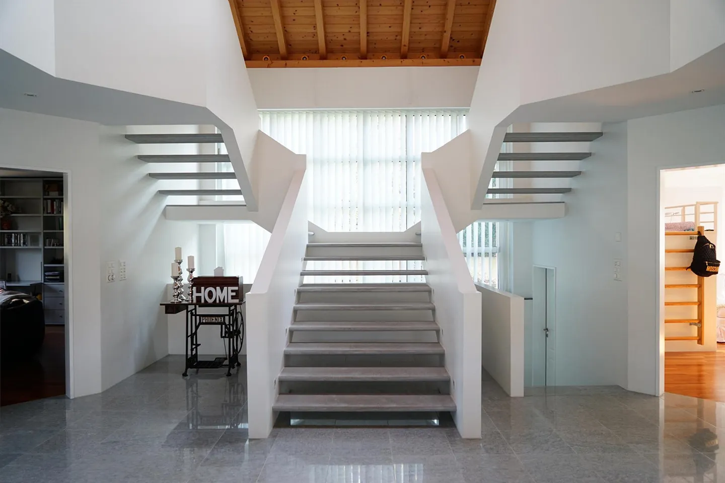 6.5-room single-family house including hobby room in the middle of Schwyz - Photo 4 of 9