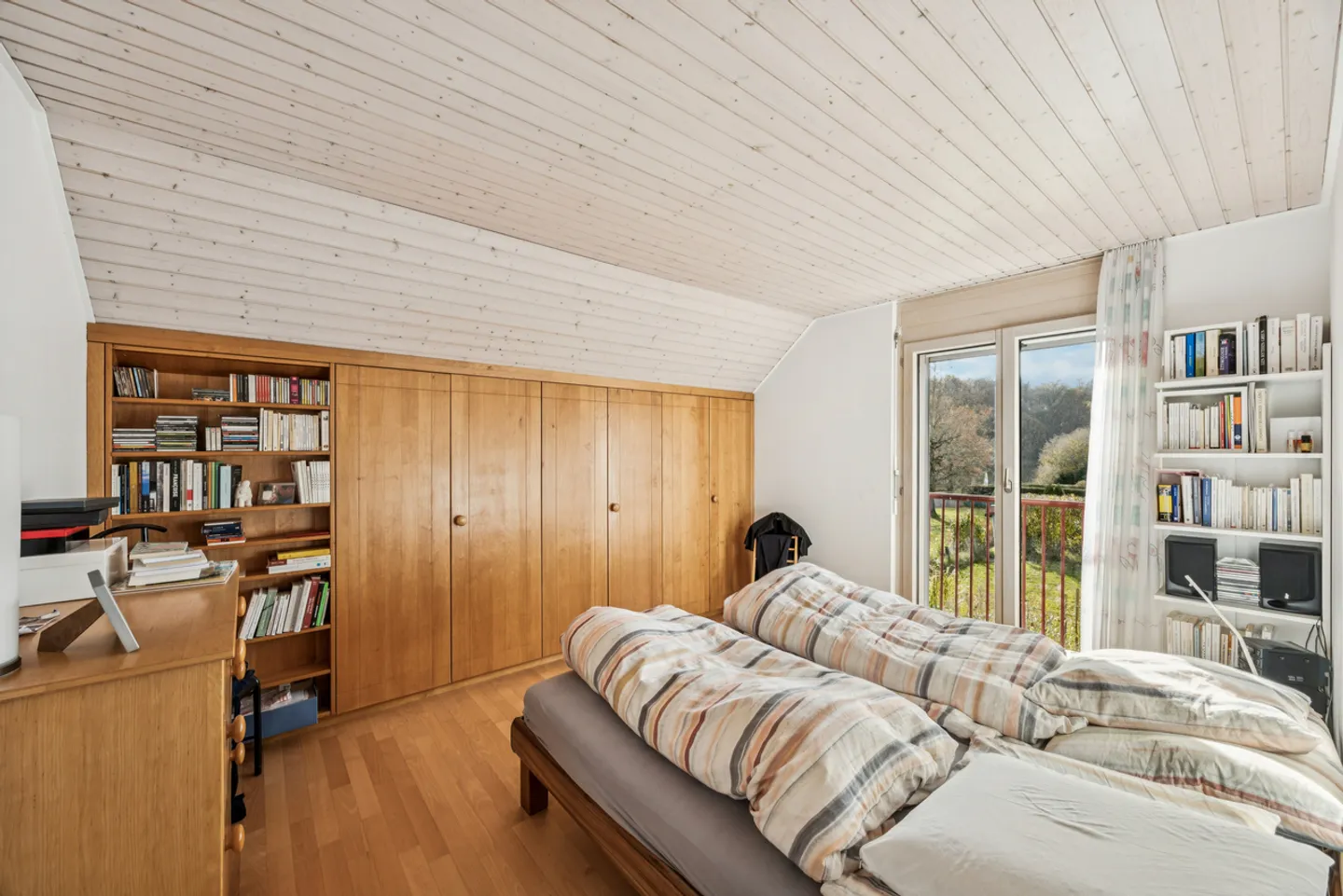 Belle maison mitoyenne avec 6,5 pièces sans vis-à-vis - Photo 5 sur 7