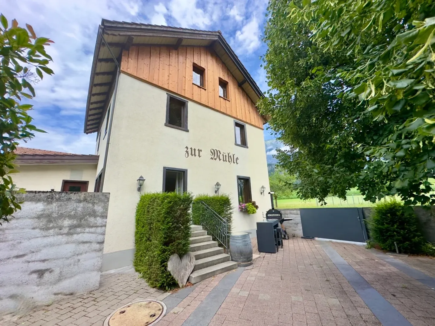 Maison d'habitation et commerciale Mühle dans le village viticole de Fläsch - Photo 2 sur 13