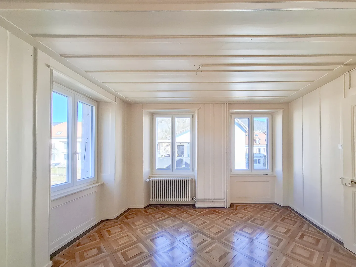 Dorfhaus mit 6 Zimmern am Fluss mit kleinem Garten - Foto 12 von 20