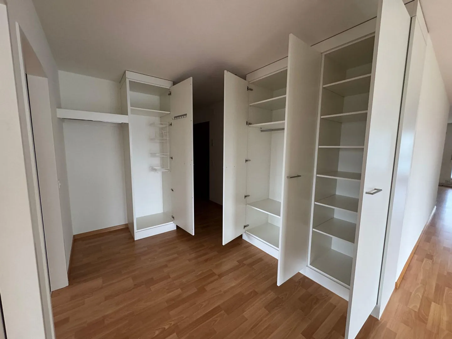 Grand appartement de 3,5 pièces dans un emplacement ensoleillé - Photo 13 sur 13