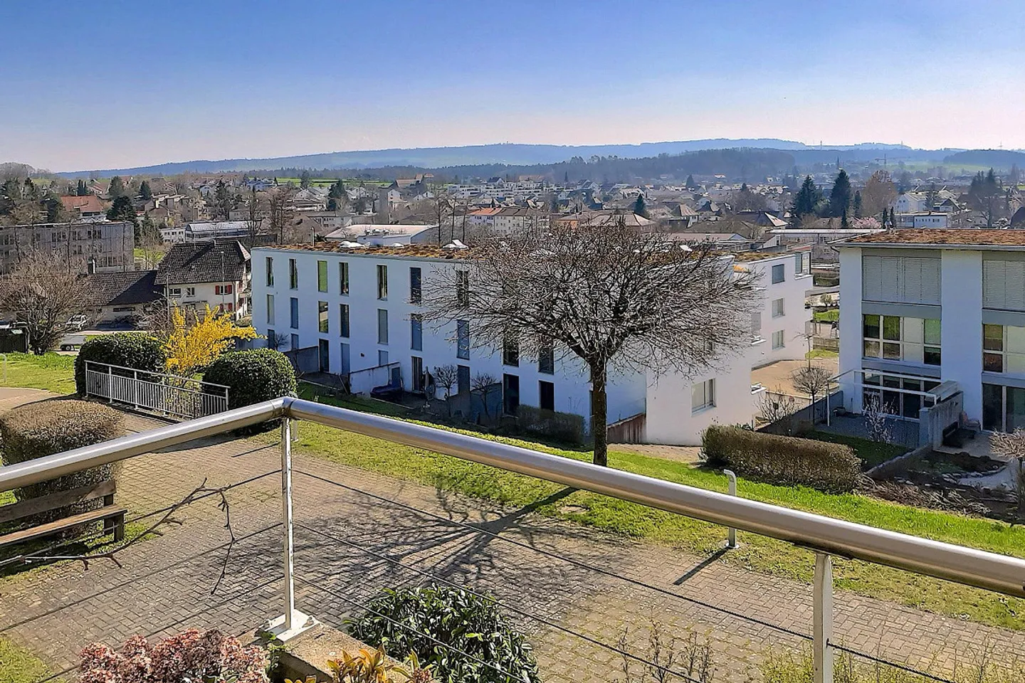 Lyss, le Alpi e il Giura in vista: grande appartamento di proprietà - Foto 3 di 17