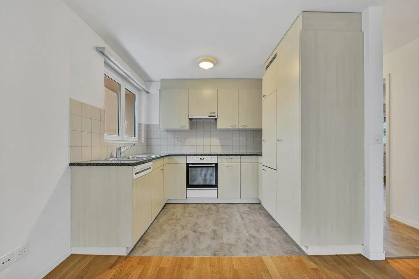 Here your dream home could come true - Photo 2 of 5