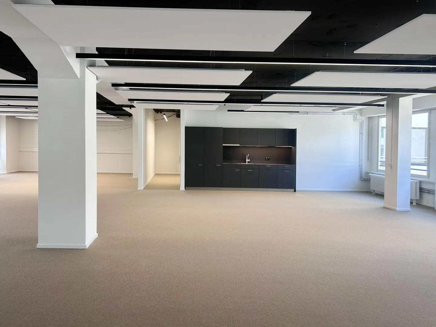 Prêt pour votre succès - Espace commercial moderne dans un emplacement de choix ! - Photo 3 sur 12