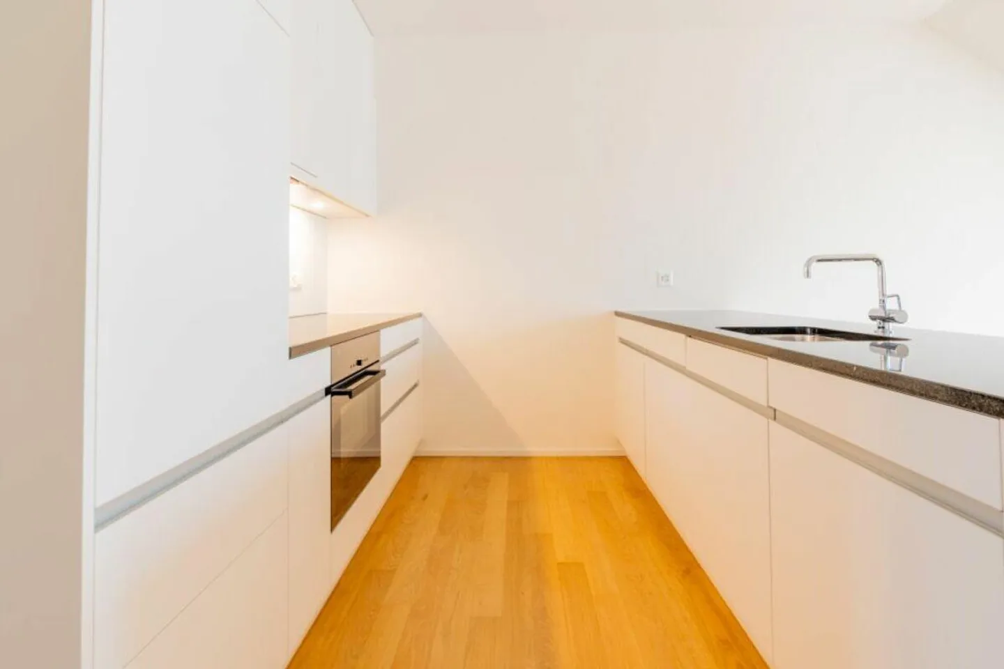 Moderne 4.5-Zimmer-Wohnung zu vermieten - Foto 4 von 10