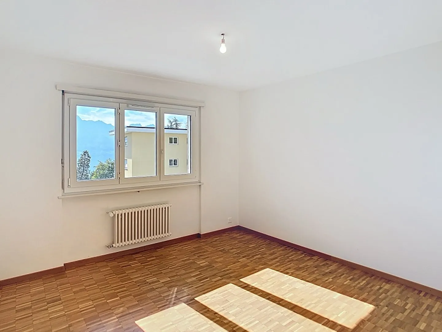 3.5 Room Apartment - Photo 7 of 10