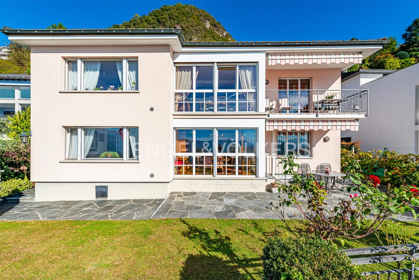 Elegance and Tranquility in Aldesago: Charm in 3.5 Rooms - Photo 10 of 13