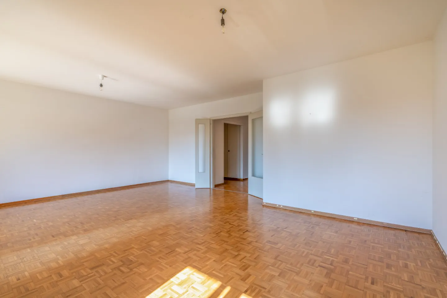 Appartement à rénover charmant - Photo 5 sur 13