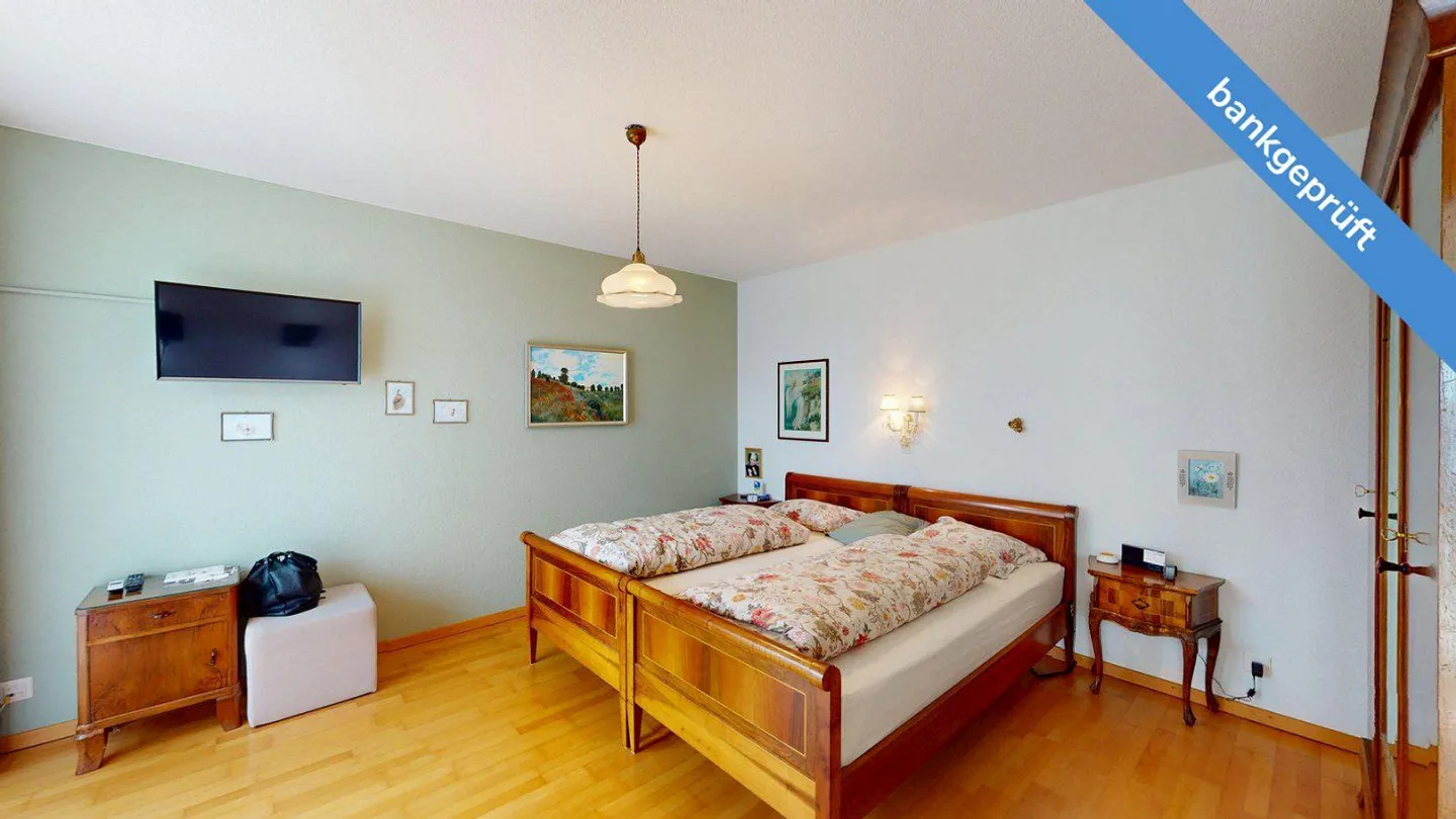 AgentSelly - Dream House with Unobstructed View of the Alps - Photo 5 of 13