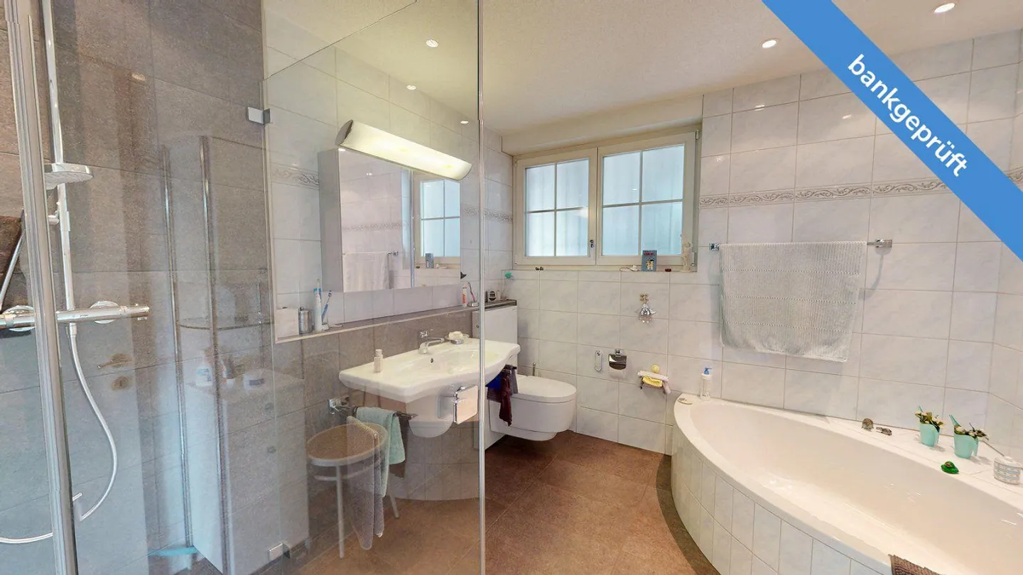 AgentSelly - Dream House with Unobstructed View of the Alps - Photo 8 of 13