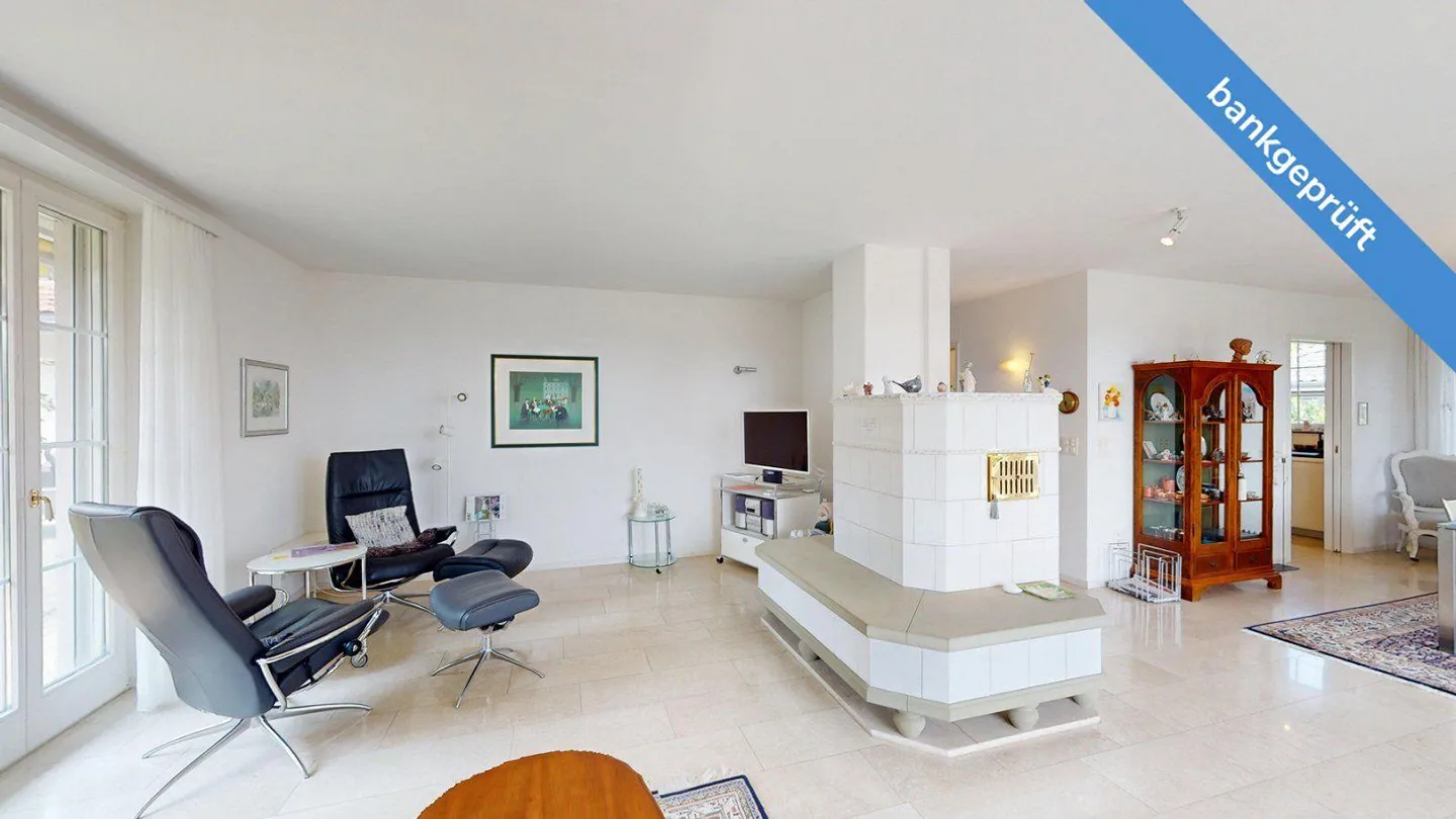 AgentSelly - Dream House with Unobstructed View of the Alps - Photo 9 of 13