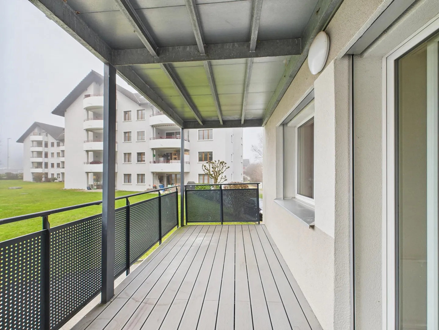 Grosszügige 5.5-Zimmer-Familienwohnung mit Terrassen und Schwedenof... - Foto 8 von 10