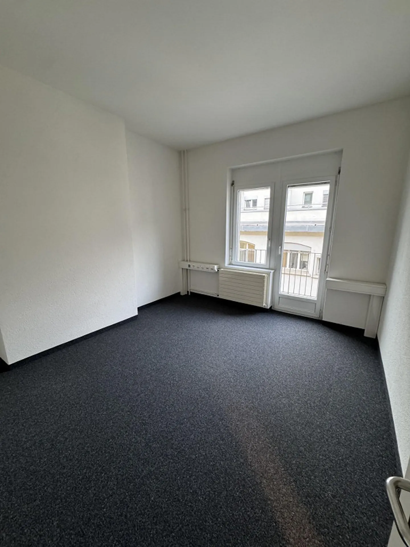 Office for Sublease in Zurich (8002) - Photo 2 of 5