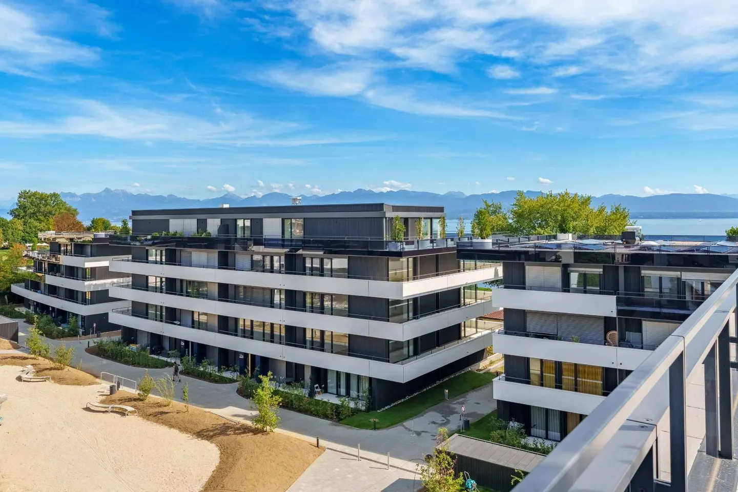 Magnificent new 4.5-room apartment with covered balcony of 76 m2! - Photo 8 of 11