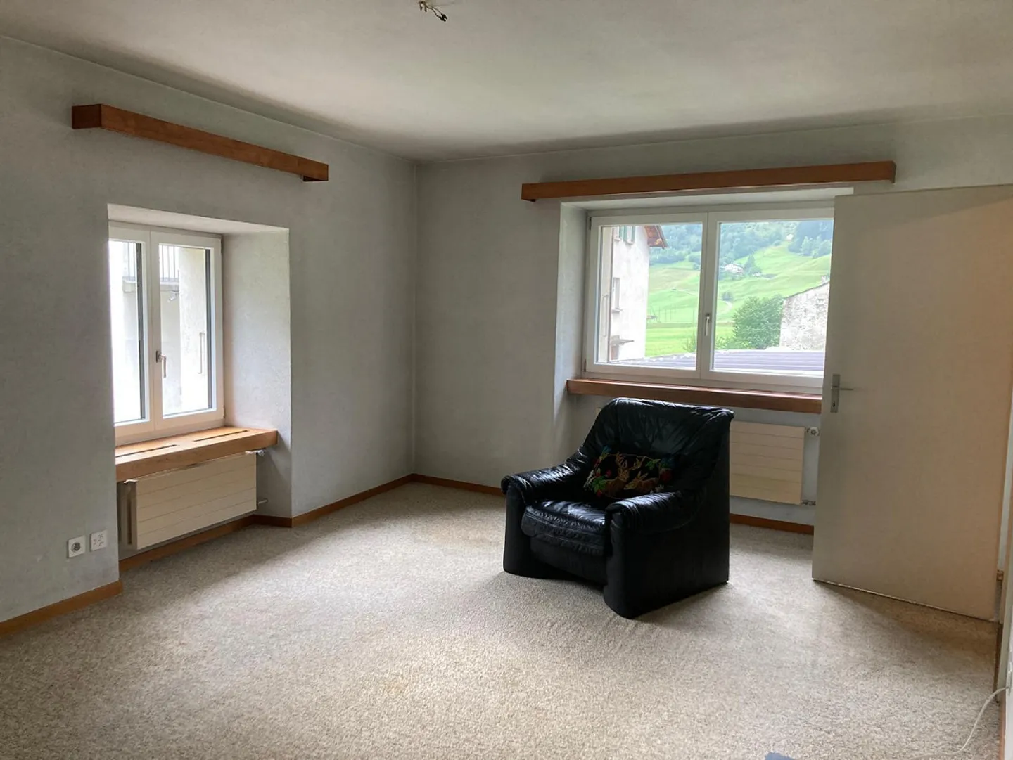 Living with Balcony & Mountain Flair - Photo 11 of 11