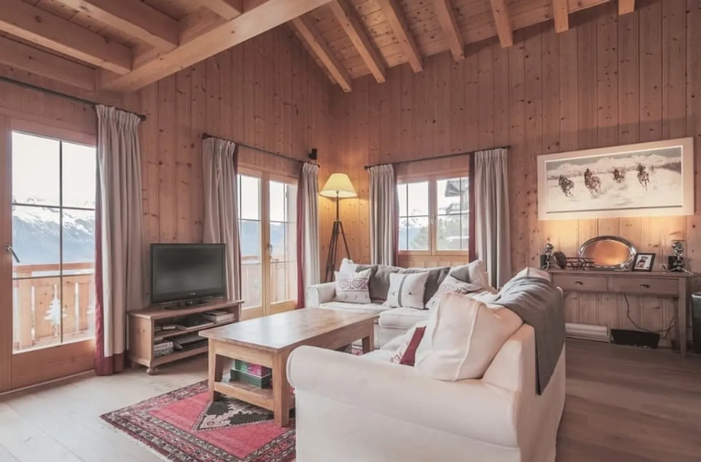 Geräumiges Chalet mit herrlicher Aussicht in der Nähe der Aufstiegsanlagen des 4-Täler-Gebiets - Foto 7 von 13