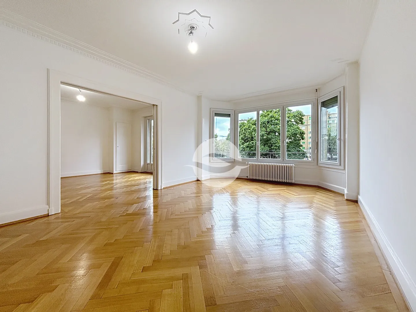 Elegante appartamento di 6 stanze - Foto 1 di 10