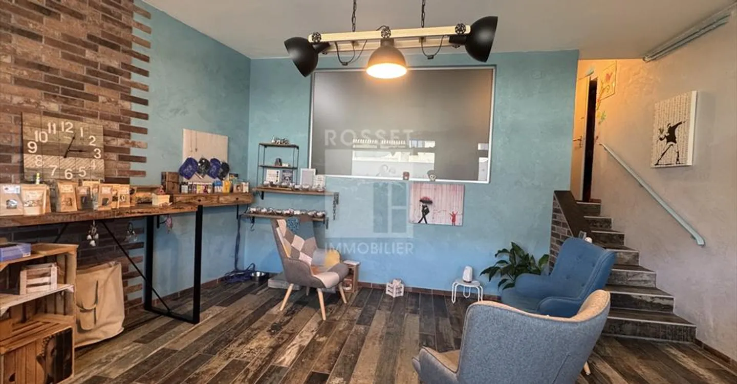 Edificio ad uso misto in affitto - Foto 3 di 6